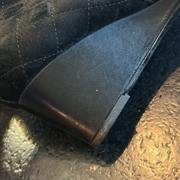 Aquatalia booties in black suede with side zipper and quilted design - Picture 8 of 9